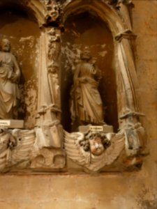 Vienne - Cathédrale Saint-Maurice - Statue de saint Pierre
