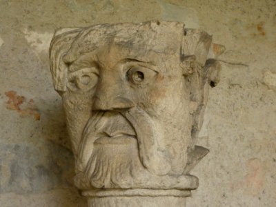 Vienne - Abbaye Saint-André-le-Bas - Cloître - Exposition de chapiteaux 05