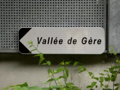 Vienne - Rue Cuvière - Parking Centre Ancien - Panneau Vallée de Gère