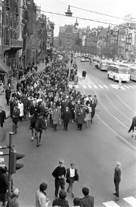 Vier mei herdenking in Amsterdam, Bestanddeelnr 920-2989