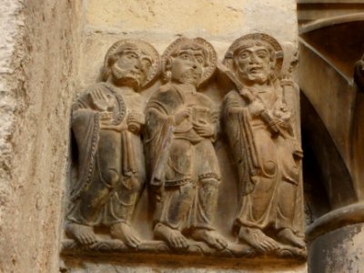 Vienne - Cathédrale Saint-Maurice - Relief des rois mages