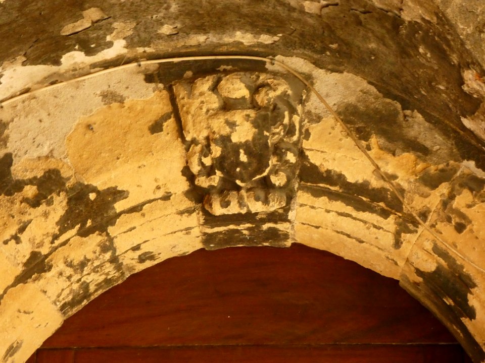 Vienne - Rue Marchande - Maison Renaissance aux numéros 45-49 - Cour intérieure 04
