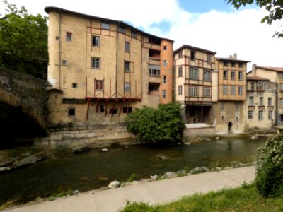 Vienne - Petite rue de la Cocarde - Immeubles côté de La Gère