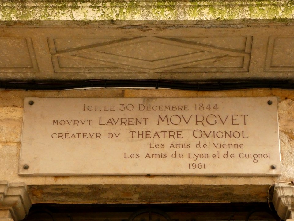 Vienne - Rue des Clercs - Maison au numéro 43, plaque à Laurent Mourget