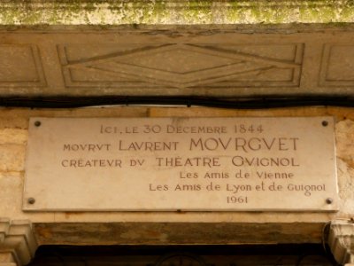 Vienne - Rue des Clercs - Maison au numéro 43, plaque à Laurent Mourget