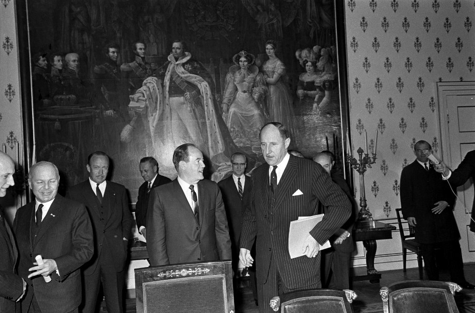 Vice president Humphrey en Minister Luns bespreken politieke situatie Den Haag, Bestanddeelnr 920-1891