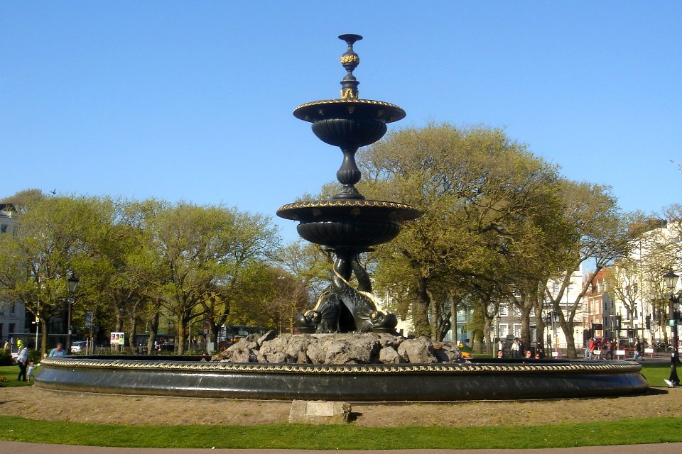 Victoria Fountain, Old Steine, Brighton (NHLE Code 1380682) (April 2009)
