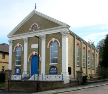 Victoria Road Chapel (Cowes Baptist Church), Victoria Road, Cowes, Isle of Wight (May 2016) (3)