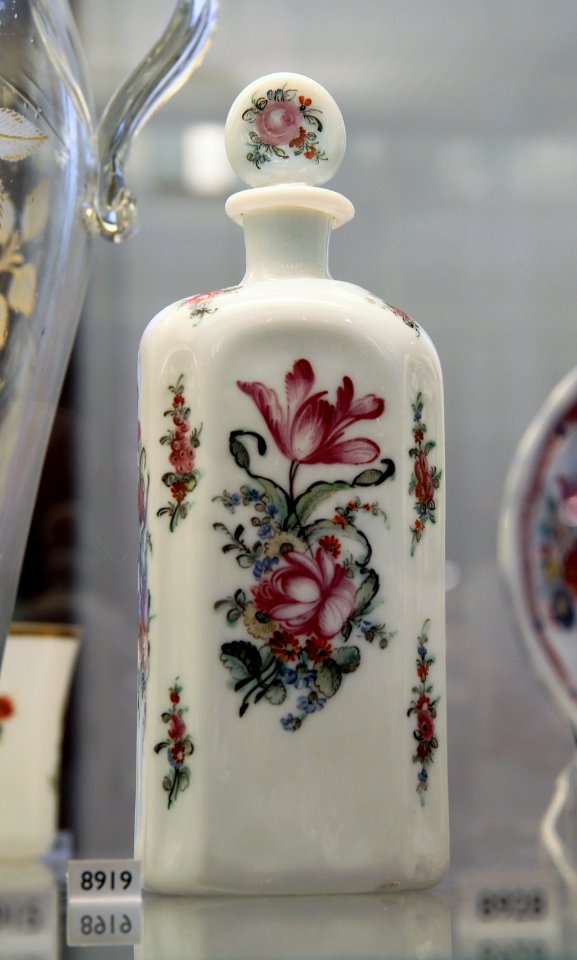 Victoria and Albert Museum Glassware 17042019 Bohemian glass Late 18th century 8919