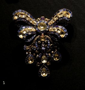 Victoria and Albert Museum Jewellery 11042019 Bodice ornament Silver Sapphires Topazes 18th century 3115