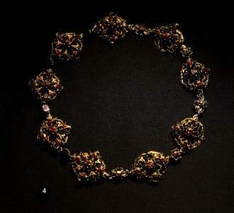 Victoria and Albert Museum Jewellery 11042019 Chain Gold Central Europe 17th century 3057