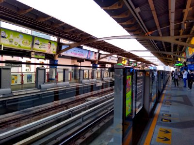 Victory Monument BTS Station 1