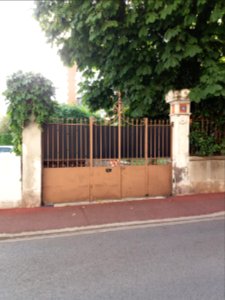 Vichy - Rue Pétillat, portail au numéro 44