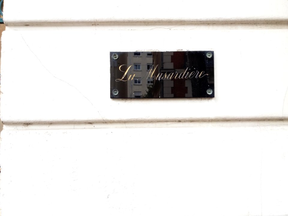 Vichy - Rue Saint-Dominique, plaque La Musardière, au numéro 10