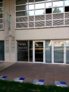 Vichy - Rue Alquié - Pôle santé Les Célestins, entrée