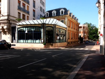 Vichy - Place Joseph Aletti, restaurant La Véranda