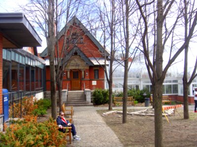 Victoria Hall and greenhouse in May 2015 - 25 photo