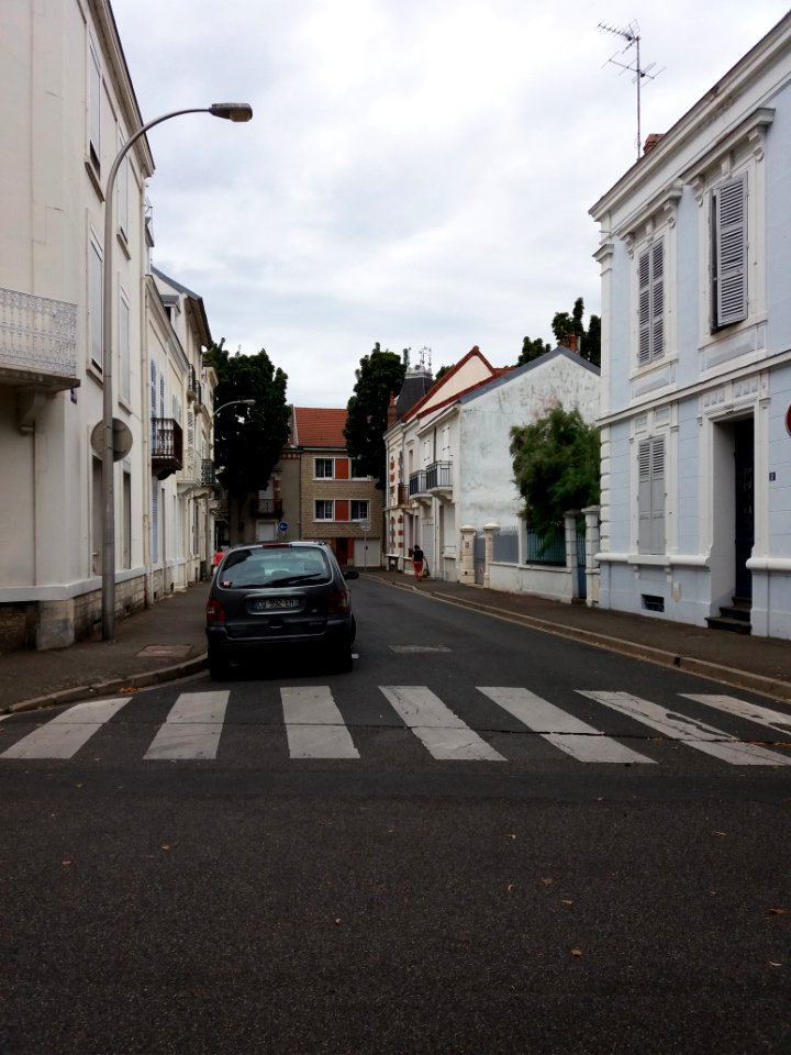 Vichy - Rue Morisseau, depuis la rue Maréchal Joffre