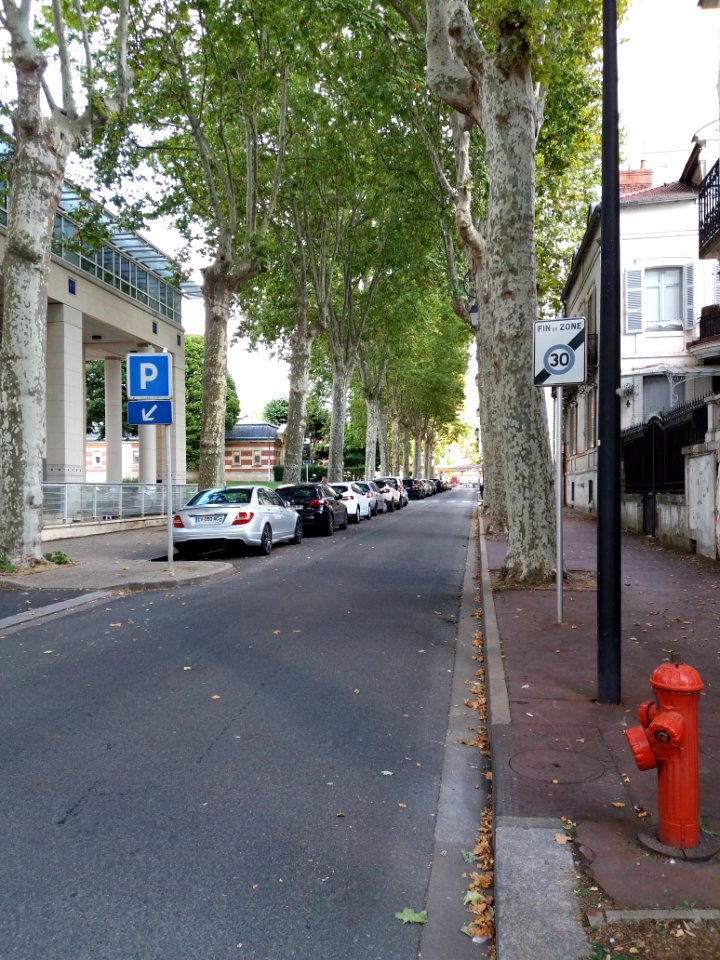 Vichy - Rue Petit, depuis le boulevard des États-Unis