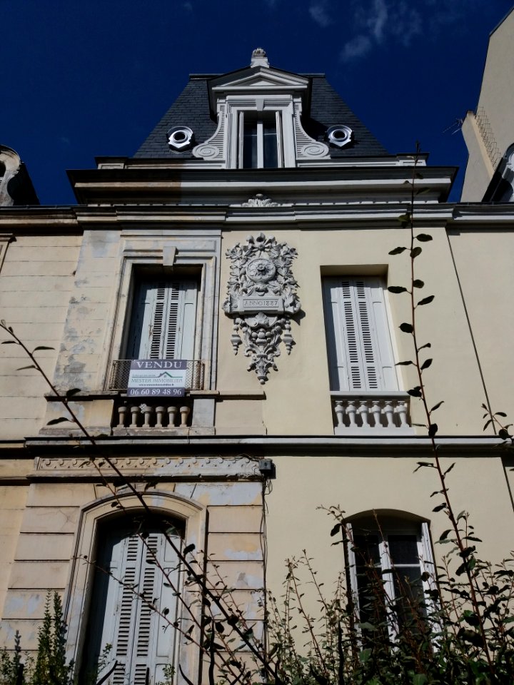 Vichy - Boulevard des États-Unis, maison au numéro 119, haut de la façade