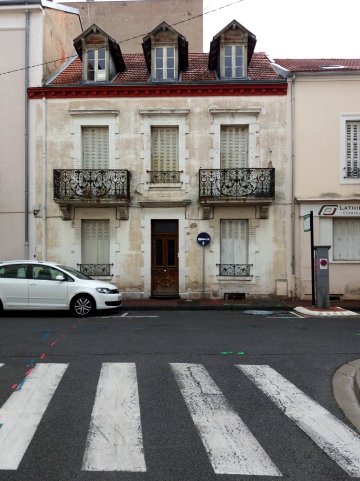 Vichy - Rue Dubessay, immeuble au numéro 26