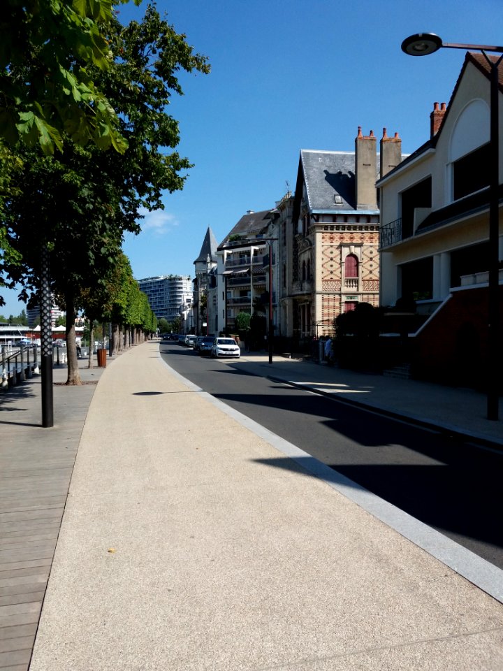 Vichy - Quai d'Allier, vers le nord