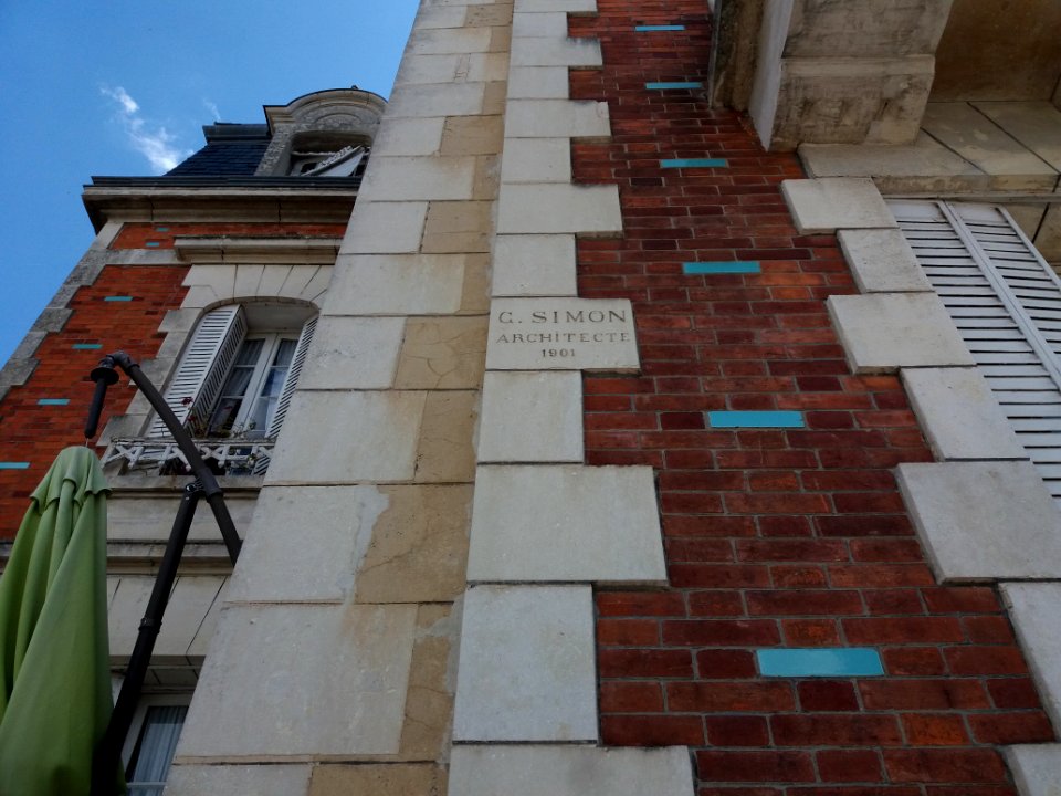Vichy - Quai d'Allier, plaque d'architecte