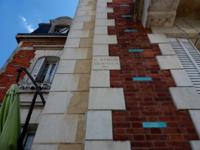 Vichy - Quai d'Allier, plaque d'architecte