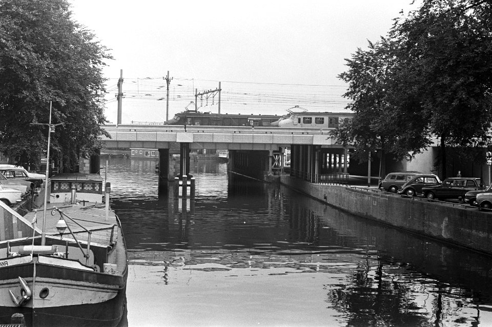 Viaduct nieuwe weg door Haarlemmer Houttuinen, Amsterdam, Bestanddeelnr 925-7849