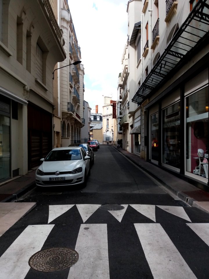 Vichy - Rue Max Durand Fardel, depuis la rue Lucas