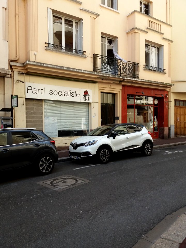 Vichy - Rue Nicolas Larbaud, ancienne permanence du Parti socialiste
