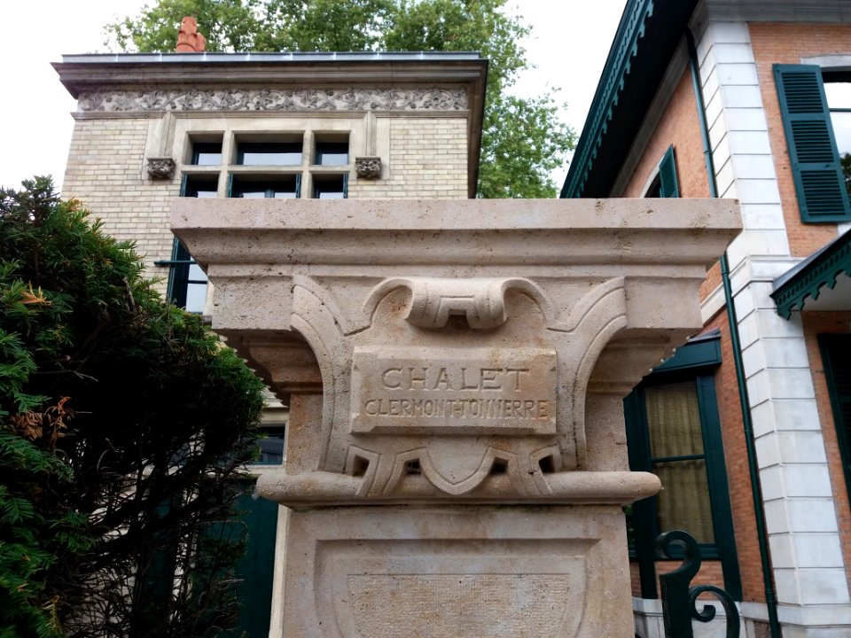 Vichy - Boulevard des États-Unis - Chalet de Clermont-Tonnerre, plaque