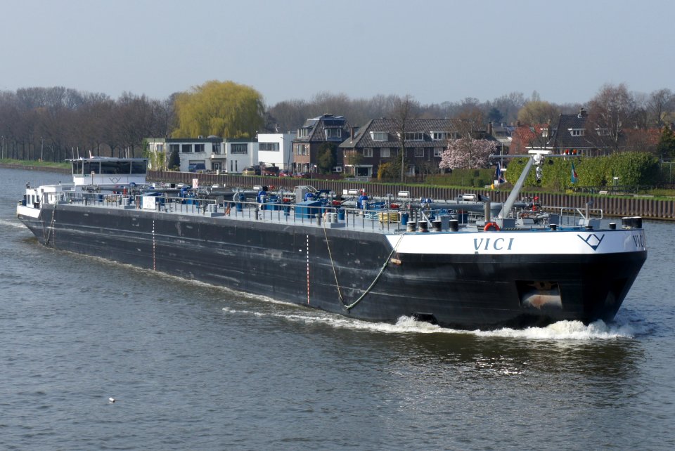 Vici - ENI 02332462, Amsterdam-Rijnkanaal, pic1