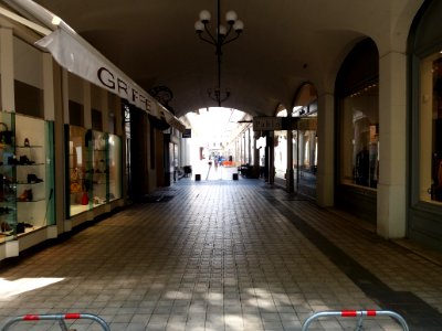 Vichy - Passage de l'Amirauté, depuis la rue du Président Wilson