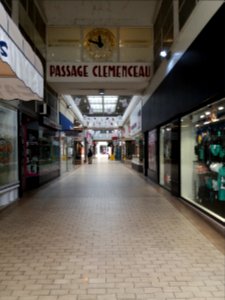 Vichy - Passage Clemenceau, depuis la rue Georges Clemenceau