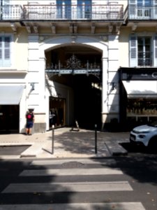 Vichy - Passage Giboin, depuis la rue du Président Wilson