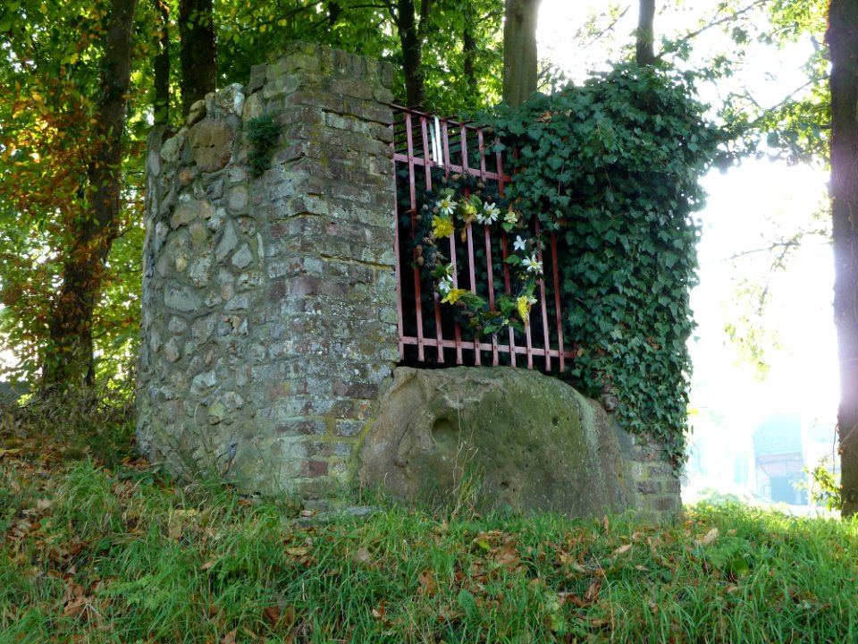 Vroelen-Waterput op driesprong