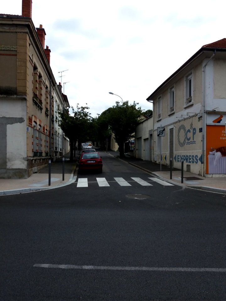 Vichy - Rue d'Alger, depuis le boulevard de l'Hôpital