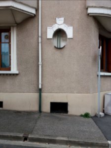 Vichy - Rue de Provence, niche dans l'immeuble à l'angle du boulevard de l'Hôpital