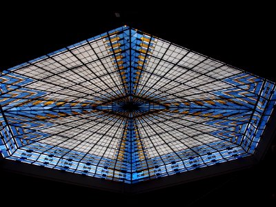 Vroom & Dreesmann (Amersfoort) Stained glass ceiling pic3