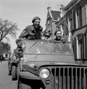 Vrolijkheid in het gevolg van de prins, Bestanddeelnr 900-2569