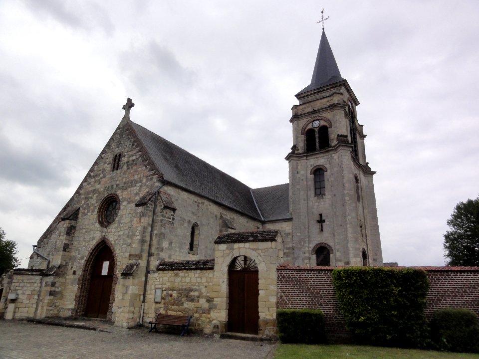 Voyenne (Aisne) Église Saint-Rémi