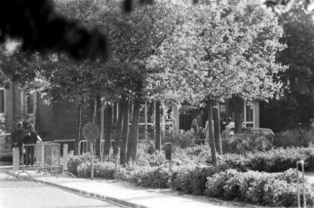 Vrijlaten kinderen op eerst in beslag genomen film ouders met kinderen, Bestanddeelnr 929-2007
