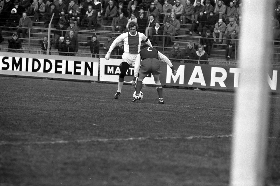 Vriendschappelijke wedstrijd Haarlem tegen Ajax, spelmoment, Bestanddeelnr 925-3490