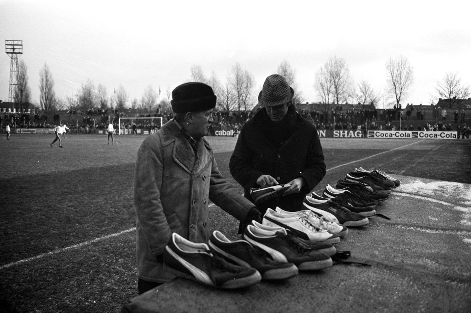 Vriendschappelijke wedstrijd Haarlem tegen Ajax, trainer Kovacs (links) en Brand, Bestanddeelnr 925-3489
