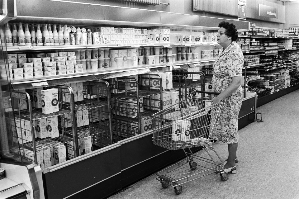 Vrije melkprijs, supermarkt (zuivel-afdeling), Bestanddeelnr 930-9942
