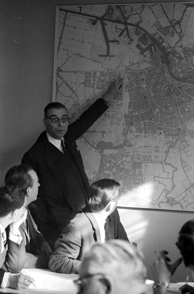 Vragenuurtje Burgemeester Van Hall, Bestanddeelnr 913-6450