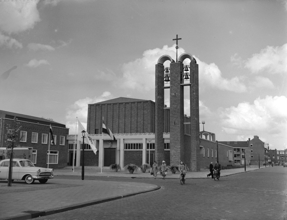 Votiefkerk in de James Wattstraat in Amsterdam Oost, Bestanddeelnr 910-3441