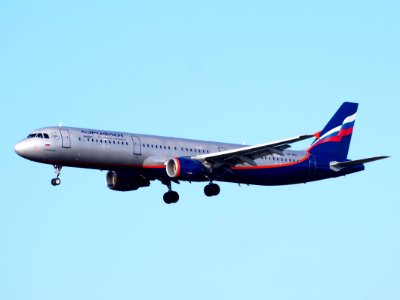 VP-BDC, landing at Schiphol on 2Feb2014 pic40