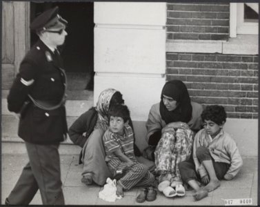Vreemdelingen, politiebureaus, Daher, Soeleiman, Raamsdonkveer, Bestanddeelnr 047-0440
